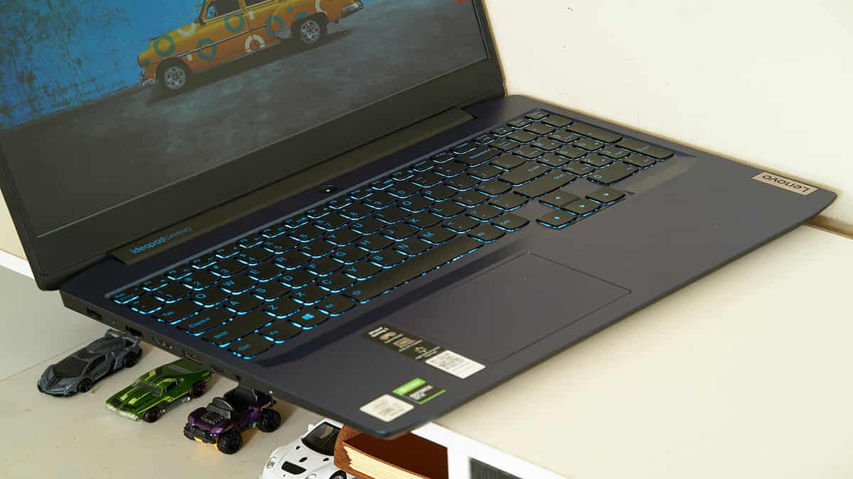 Lenovo Ideapad Gaming 3i i7 111370H Laptop Gaming Pilihan Terbaik