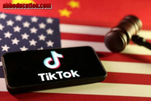 Perusahaan Jeff Bezos dan Pendiri OnlyFans Saingan Beli TikTok