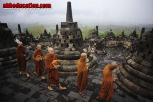 Aktivis Buddha Tolak Pemasangan Stairlift di Candi Borobudur, Ini Alasannya